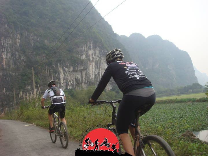 Hanoi Cycle To Ninh Binh – Tam Coc Cave – 1 Day