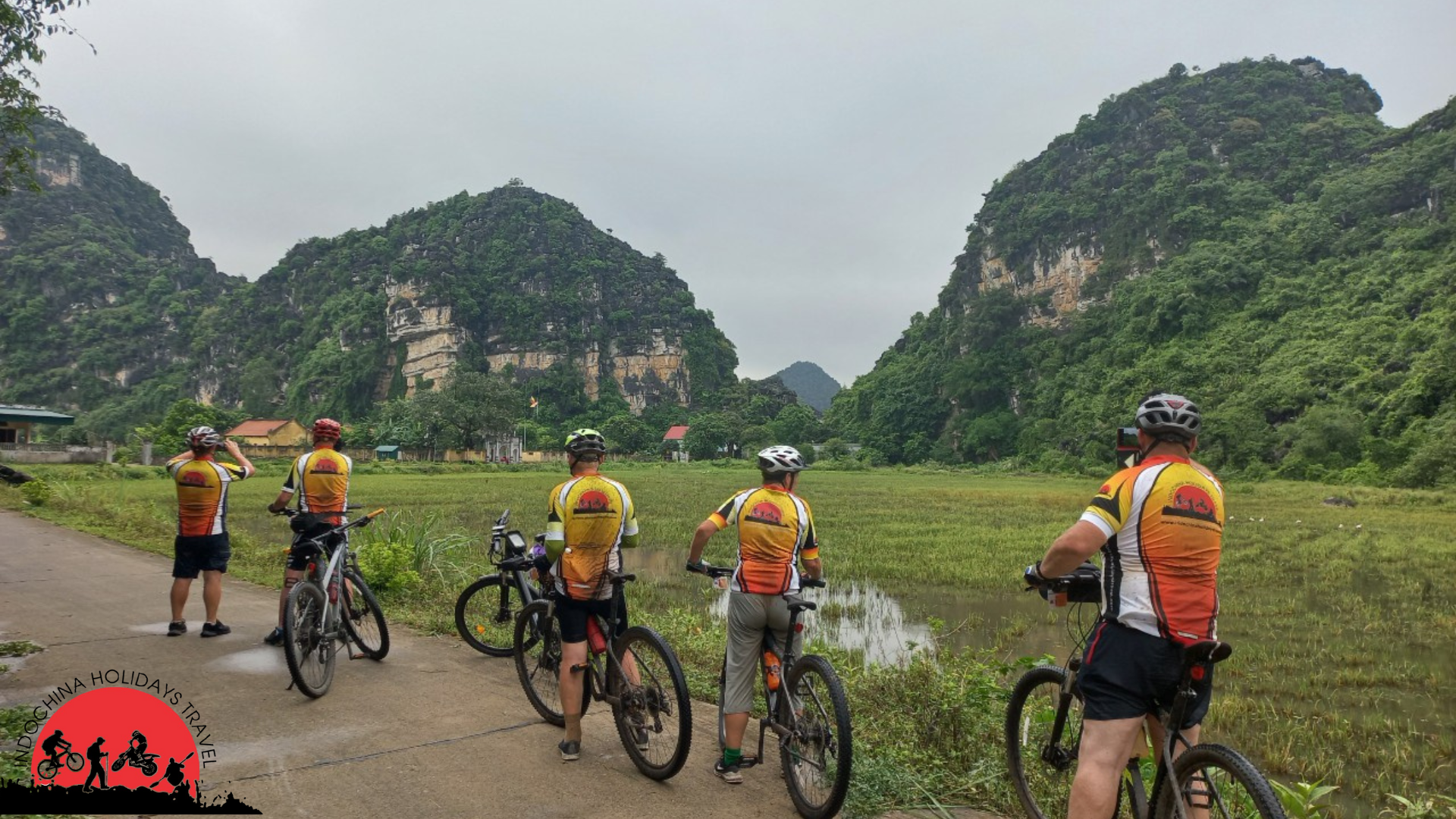 4 Days Hanoi Cycle To Mai Chau and Ninh Binh