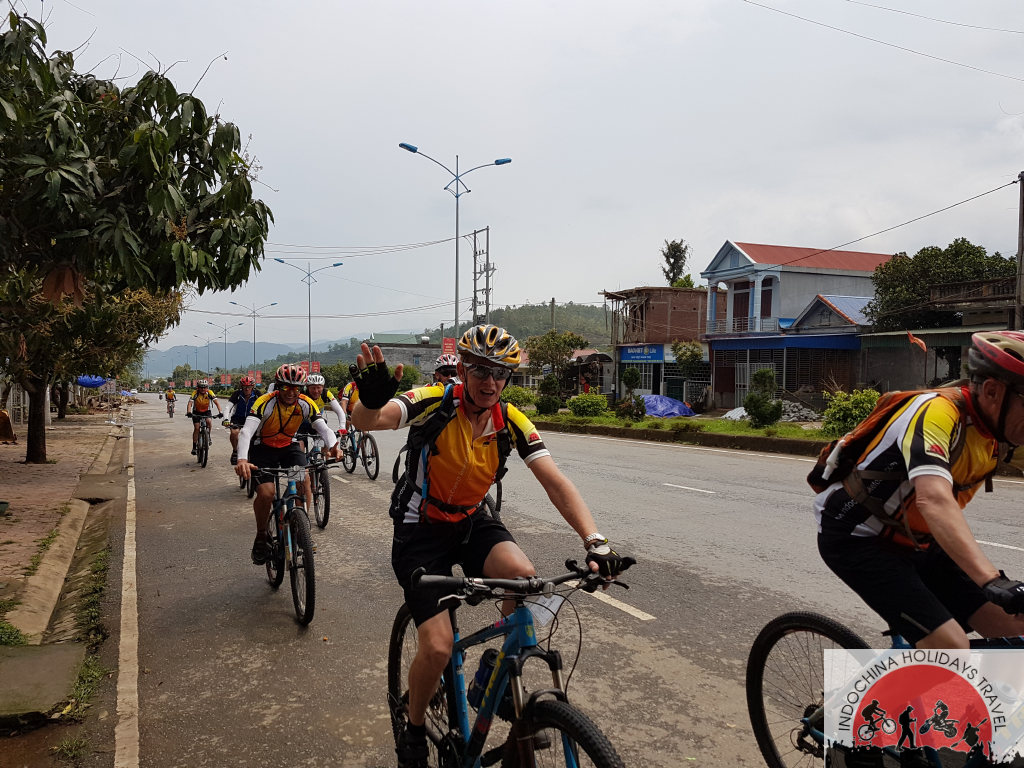 6 Days Saigon Cycling to Dalat- Mui Ne Beach - Lagi 4