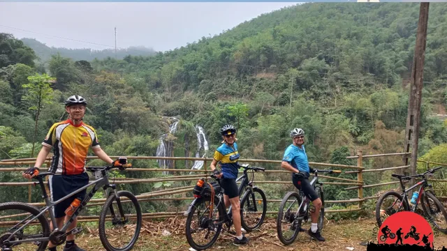 2 Days Hanoi Cycling To Mai Chau