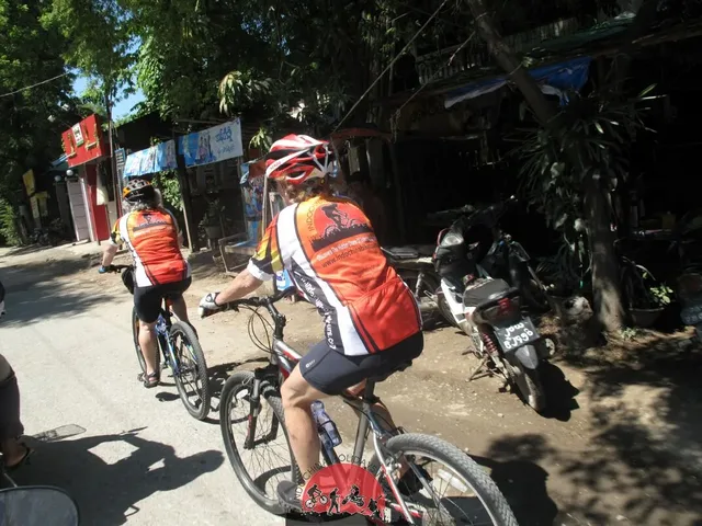 HoChiMinh City Cycling To Hanoi – 11 days 4