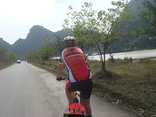 Hue Cycle To Ho Chi Minh City – 7 Days 1