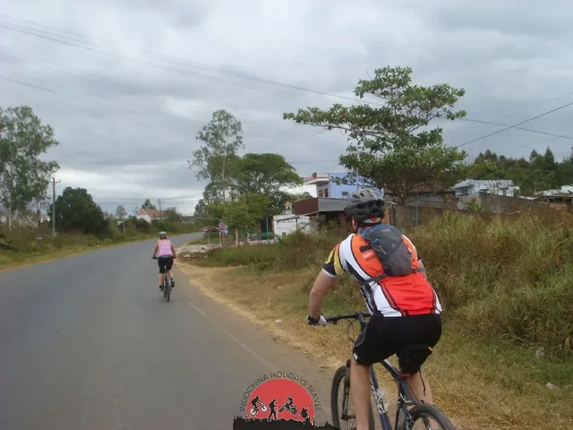 Hue Cycle To Ho Chi Minh City – 7 Days 3