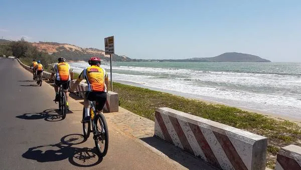 Hue Cycle To Nha Trang Beach – 4 Days 1